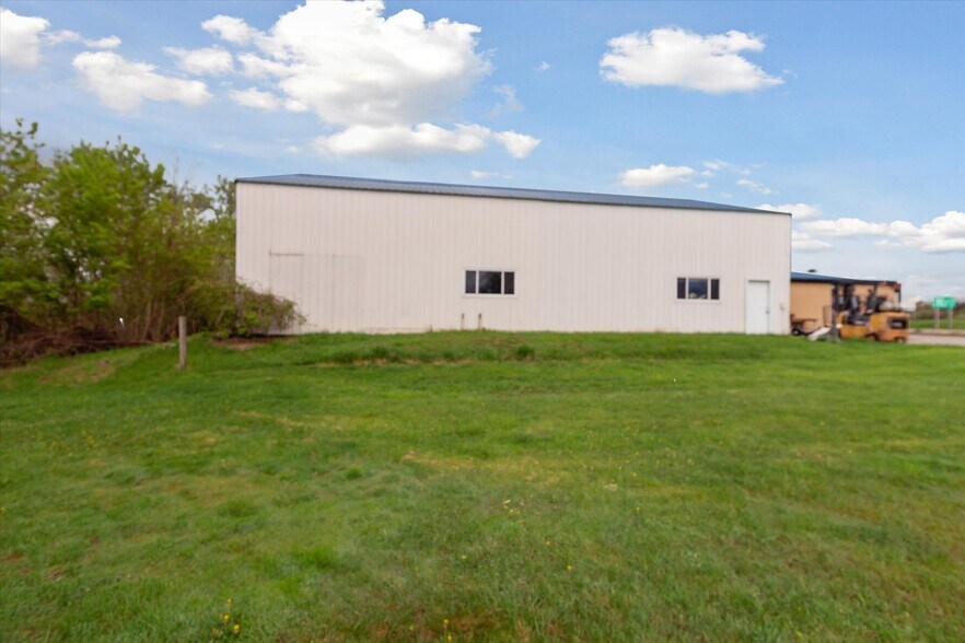 More Photos Of 3159 W Monroe Rd, Alma Freestanding For Sale