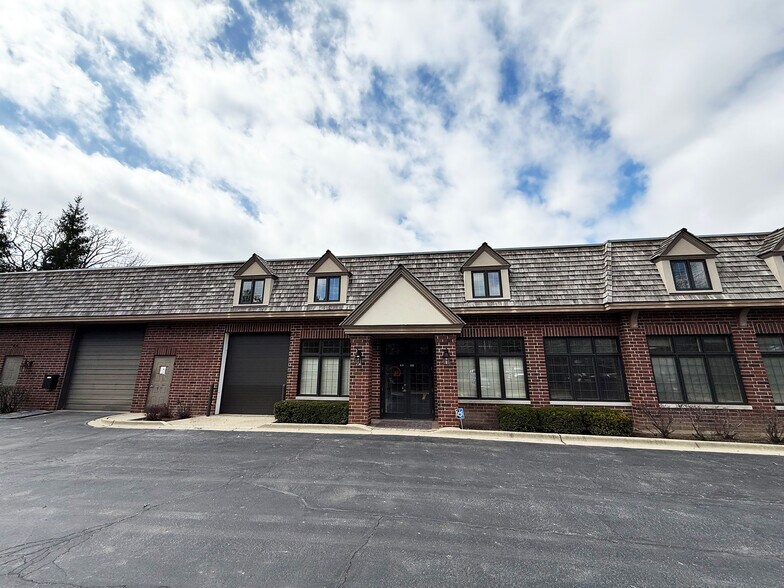 More Photos Of 13705 W Irma Lee Cir, Lake Forest Light Distribution For Lease