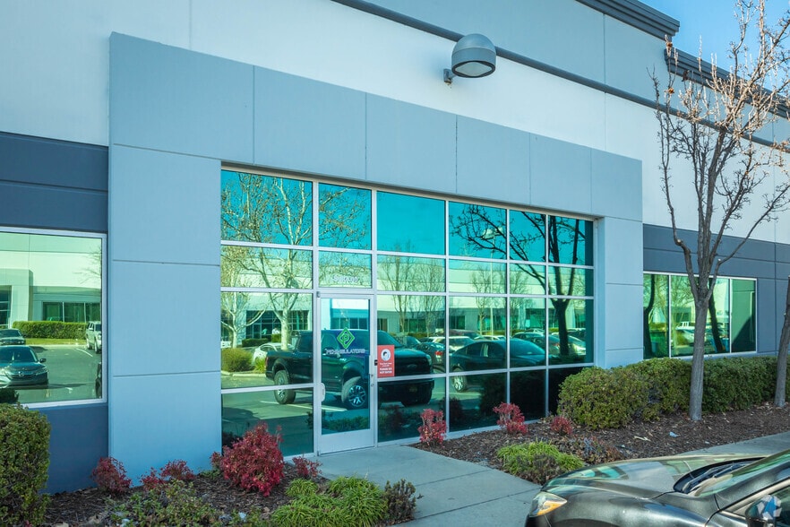 More Photos Of 1014 N Market Blvd, Sacramento Unknown For Lease