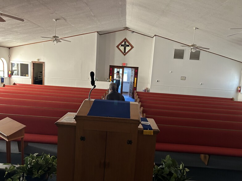 More Photos Of 1402 Smith Rd, Columbus Religious Facility For Sale