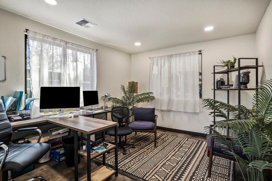 More Photos Of 19885 7th St, Bend Light Manufacturing For Lease