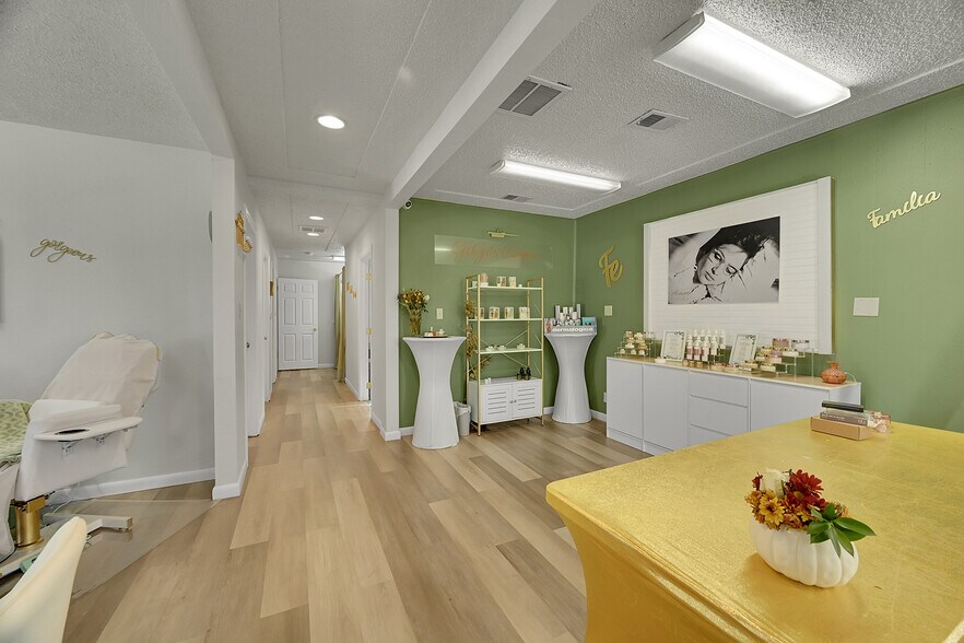 More Photos Of 7296 Magnolia St, Commerce City Office For Sale