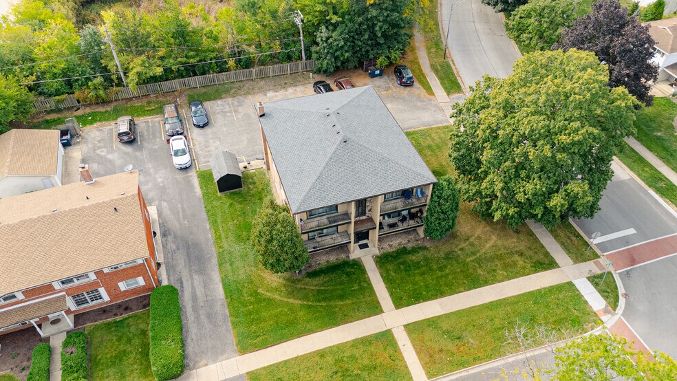 More Photos Of 4335 Lindenwood Dr, Matteson Apartments For Sale