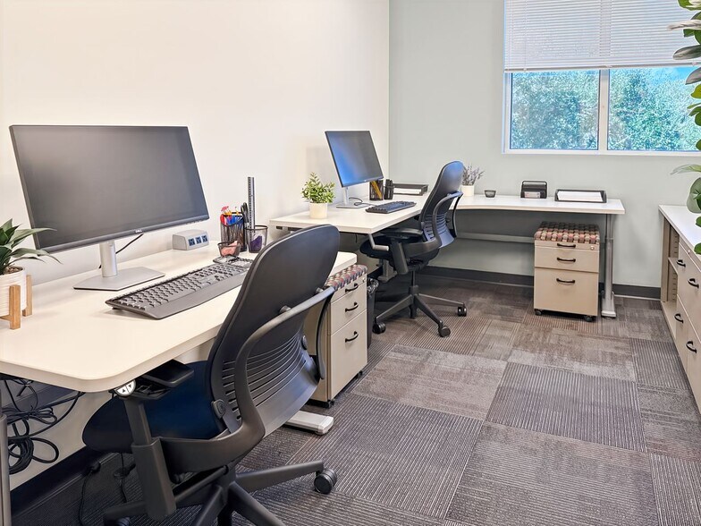 More Photos Of 5225 Tech Data Dr, Clearwater Coworking Space