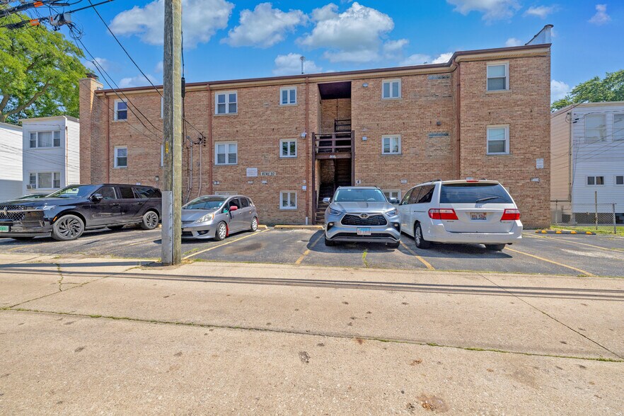 More Photos Of , Skokie Multifamily For Sale