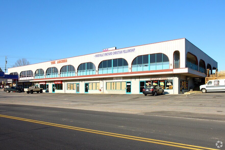 More Photos Of 6714-6716 Central Avenue Pike, Knoxville Office For Lease