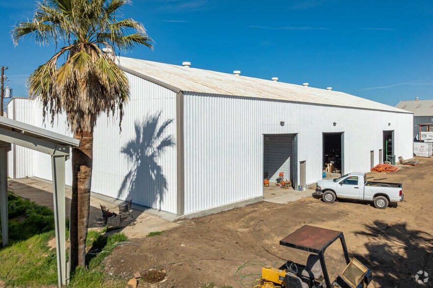 More Photos Of 561 N American St, Shafter Industrial For Lease