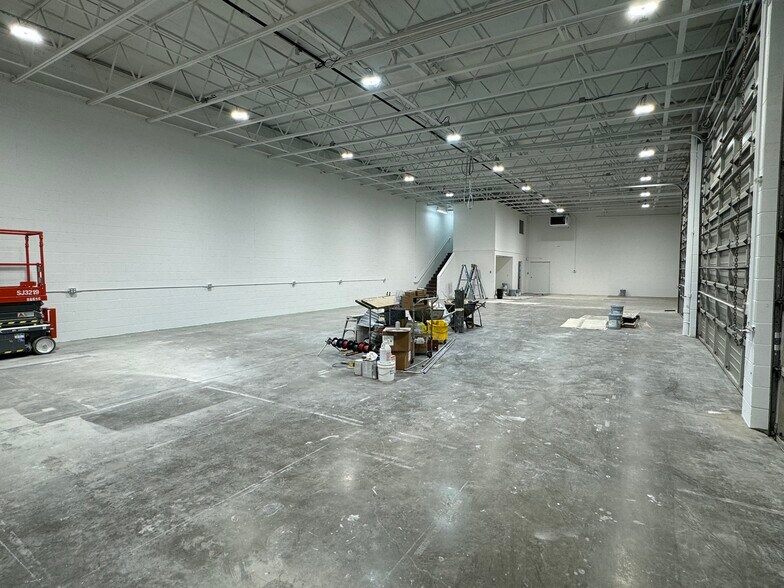 More Photos Of 405 Washington Ave, Kent Freestanding For Lease