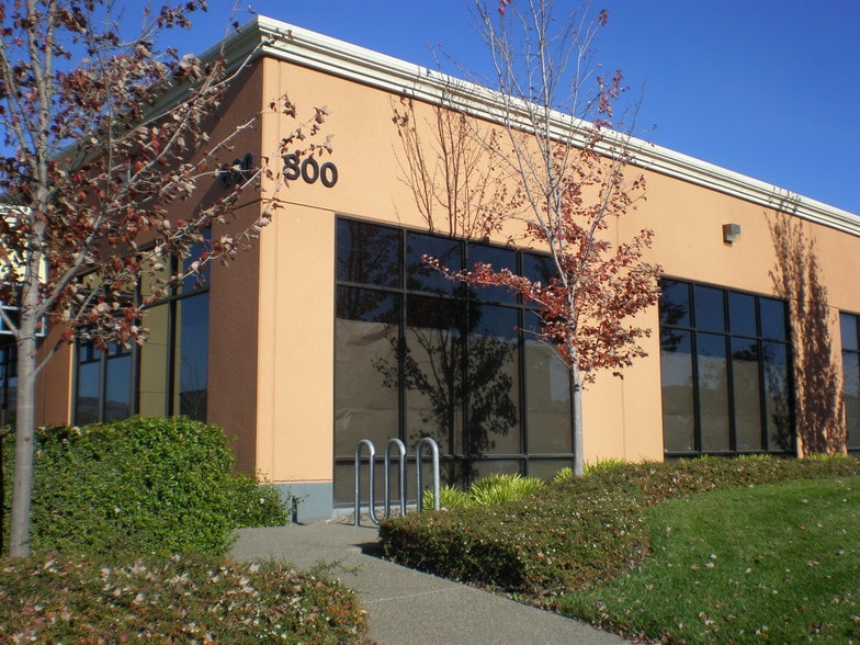 More Photos Of 800 Lindberg Ln, Petaluma Warehouse For Lease