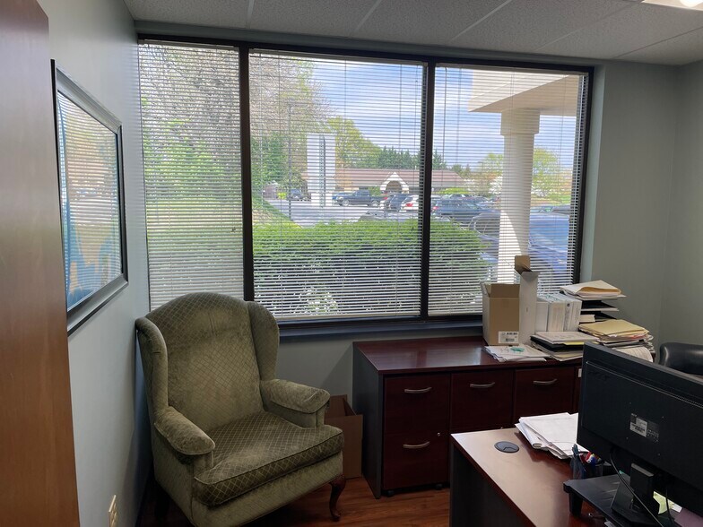 More Photos Of 97 Thomas Johnson Dr, Frederick Office For Sale