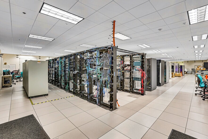 More Photos Of 12515 Innovation Way, Alpharetta Industrial For Sale