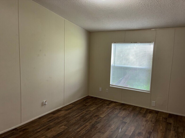 More Photos Of 382 County Road 4450, Kempner Manufactured Housing Mobile Home Park For Sale