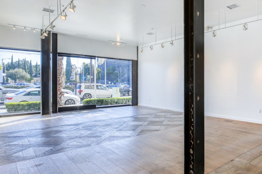 More Photos Of 8501-8511 Melrose Ave & 603-615 La Cienega Blvd, West Hollywood Storefront For Lease