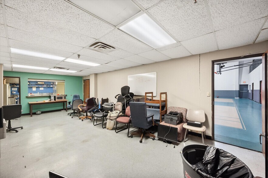 More Photos Of 4109 Mansfield Hwy, Forest Hill Schools For Sale