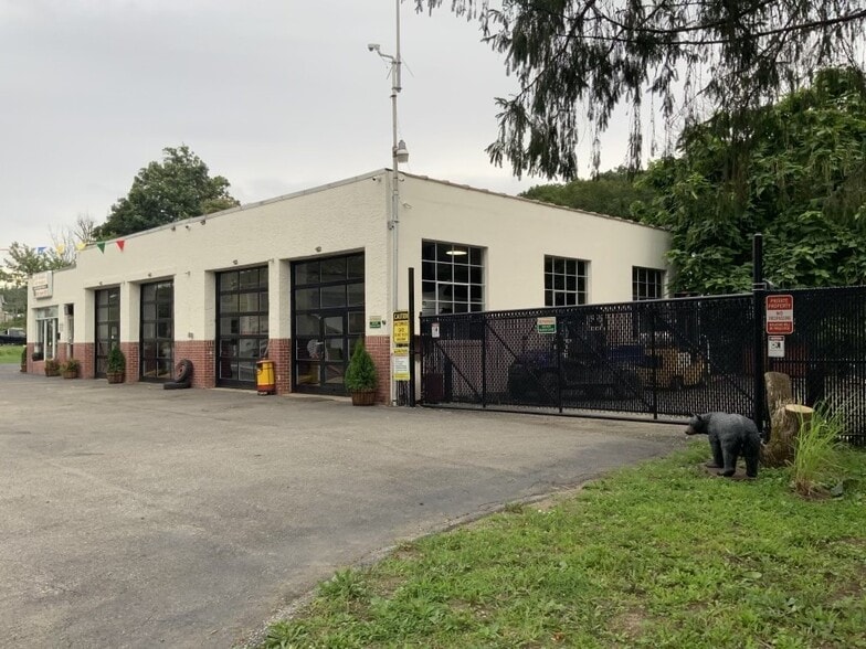 More Photos Of 13 Main St, Ogdensburg Auto Repair For Sale