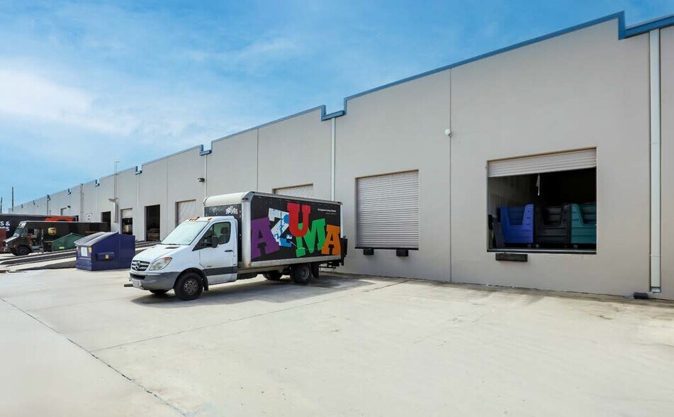 More Photos Of 18207 Chisholm Trl, Houston Unknown For Lease