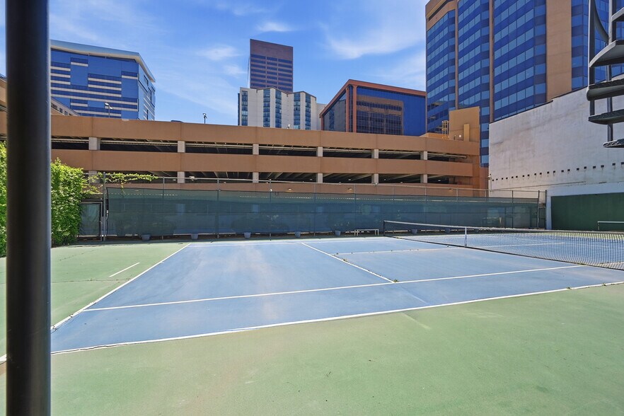 More Photos Of 1748-1750 Blake Street, Denver Flex For Sale