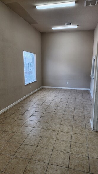 More Photos Of 17434 Red Oak Dr, Houston Medical For Lease