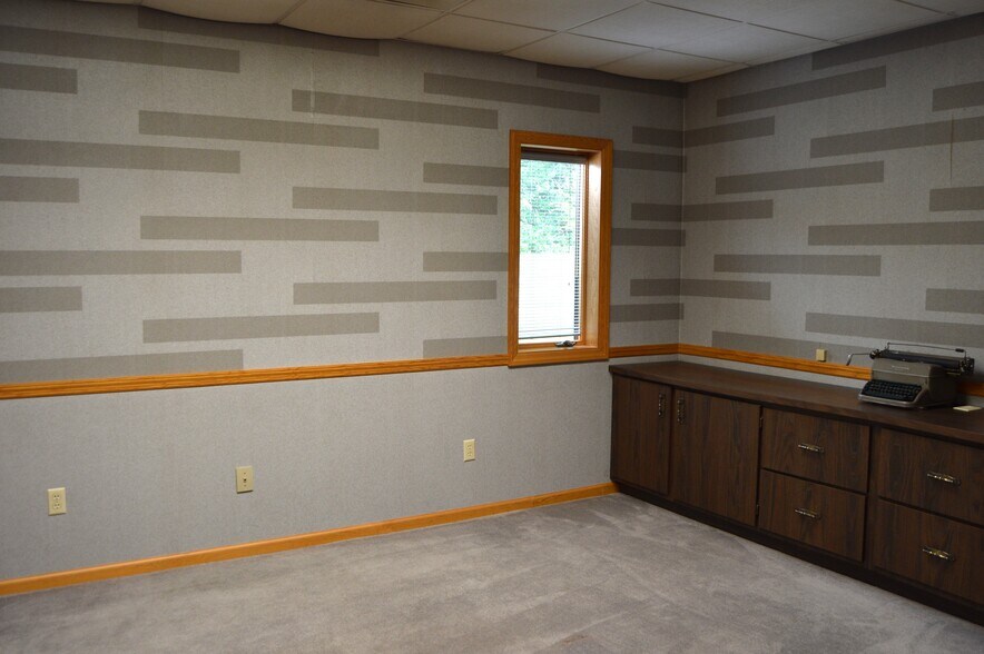 More Photos Of 603 1st Street Ext, Apollo Medical For Sale