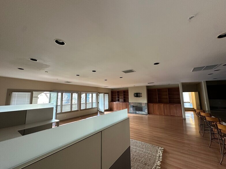 More Photos Of 1800 El Camino Real, Menlo Park Office For Sale