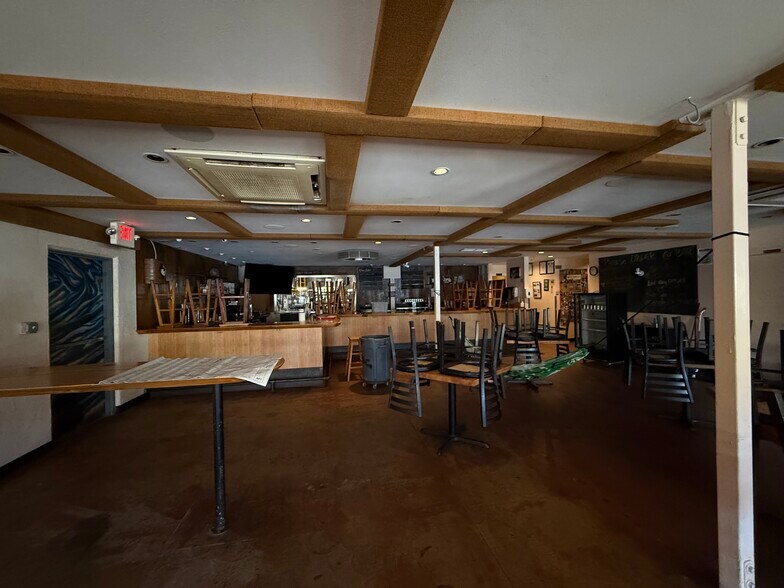 More Photos Of 4265 Rice St, Lihue Storefront For Lease