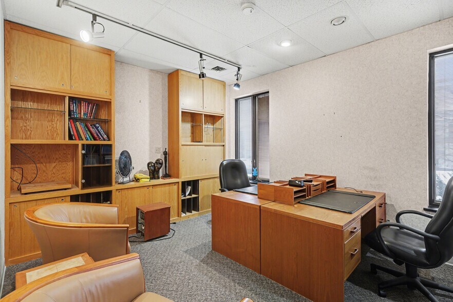 More Photos Of 400 Nationwide Dr, Harrisburg Medical For Sale