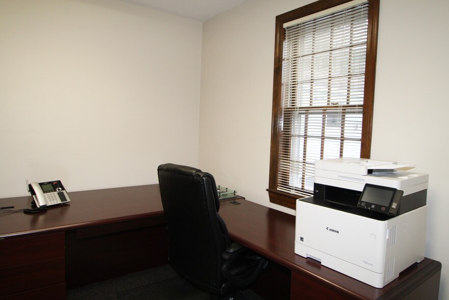 More Photos Of 2527 Cranberry Hwy, Wareham Office For Sale