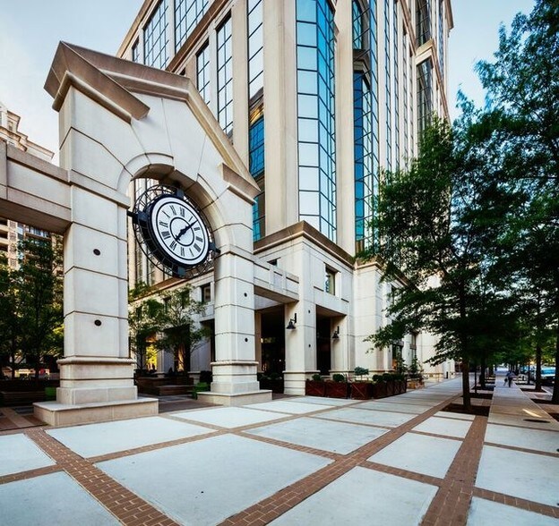 More Photos Of 2300 Clarendon Blvd, Arlington Office For Lease