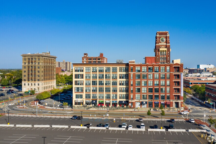 More Photos Of 1 Market St, Camden Apartments For Lease