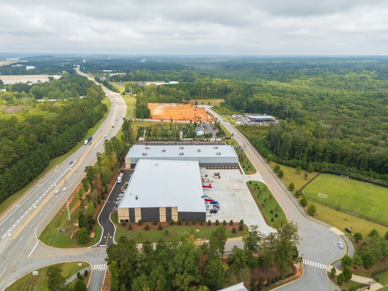 More Photos Of 1001 Moba Dr, Peachtree City Warehouse For Lease