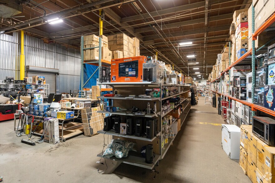 More Photos Of 2500 Grant Ave, Philadelphia Freestanding For Lease