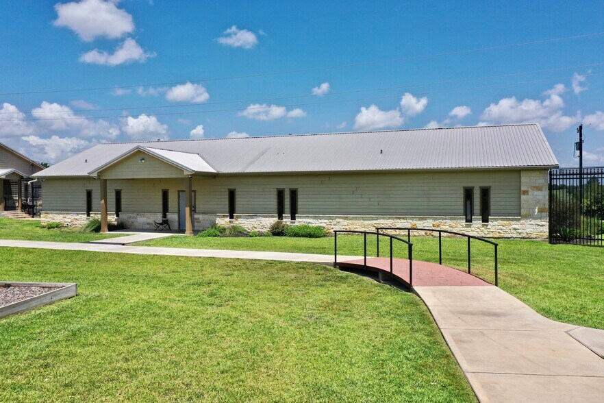 More Photos Of 4150 Highway 36 S, Brenham Shelter For Sale
