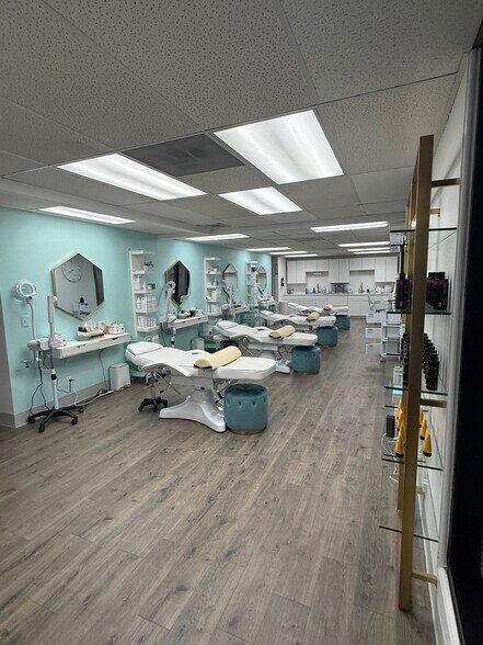 More Photos Of 1445 N Union Blvd, Colorado Springs Office For Sale