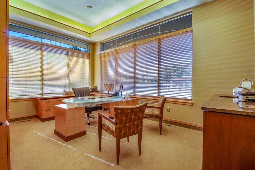 More Photos Of 659 W Hamilton Ave, Eau Claire Medical For Sale