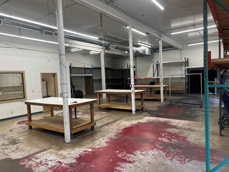 More Photos Of 970 Lodi Ave, South Lake Tahoe Flex For Sale