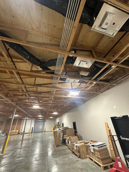 More Photos Of 145 E Stuart Rd, Bellingham Storefront Retail Office For Sale