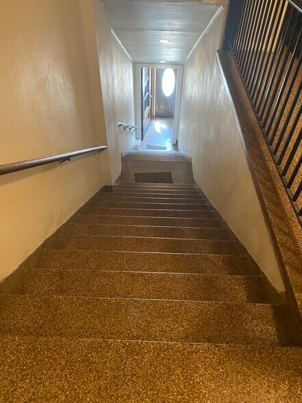 More Photos Of 128 S 5th St, Norfolk Apartments For Sale