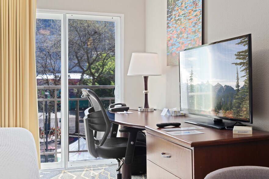 More Photos Of 2301 3rd Ave, Seattle Hotel For Sale