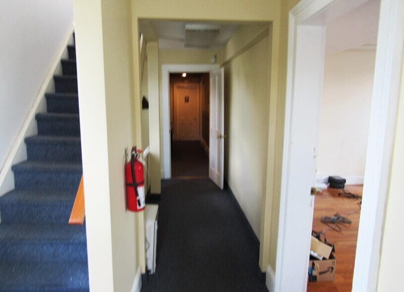 More Photos Of 623 Georges Rd, North Brunswick Office For Lease