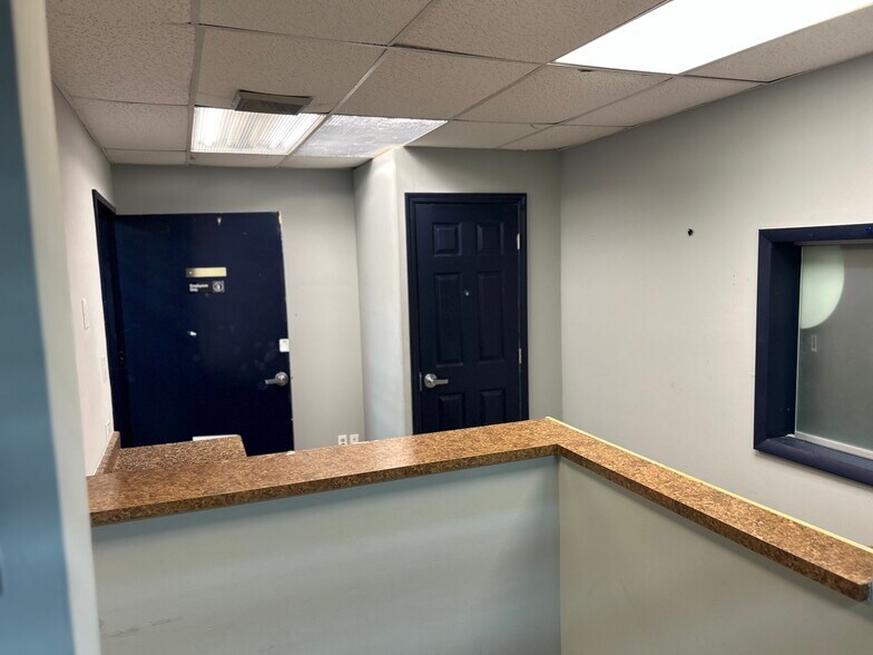 More Photos Of 4121-4141 NW 5th St, Plantation Medical For Sale