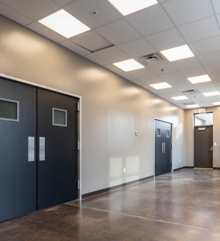 More Photos Of 2609 S Interstate 35, San Marcos Warehouse For Lease