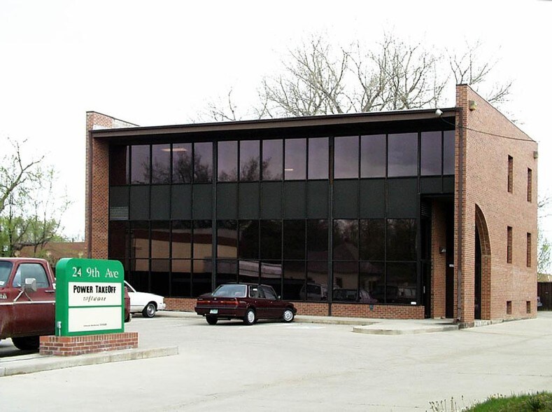 More Photos Of 24 9th Ave, Longmont Office For Sale