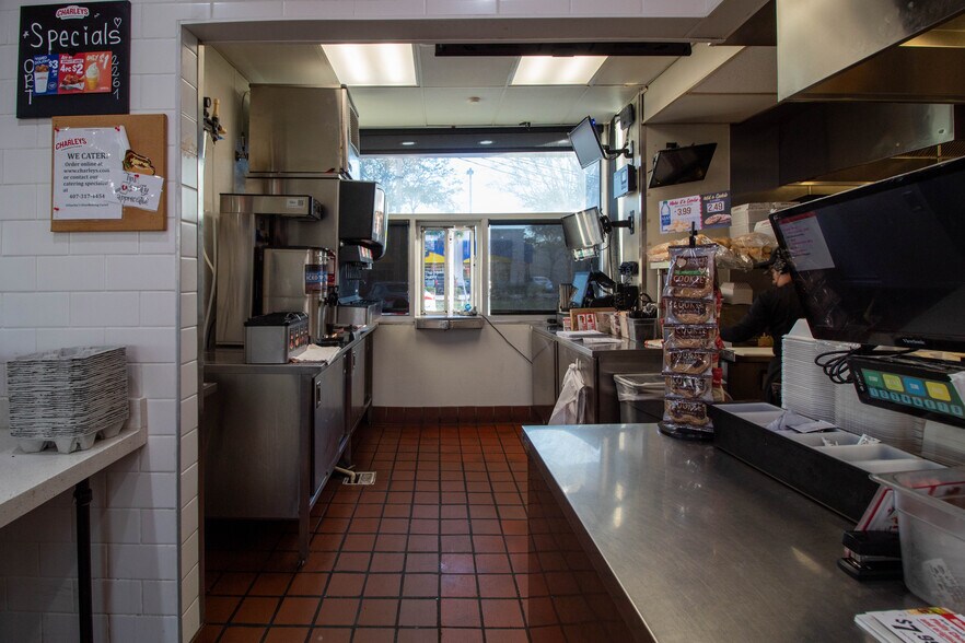 More Photos Of 5908 Orange Blossom Trl, Orlando Fast Food For Sale