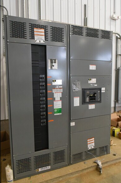 More Photos Of 265 Commerce Dr, South Point Industrial For Lease