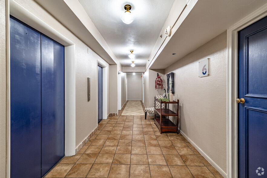 More Photos Of 17 E 2nd Ave, Hutchinson Apartments For Lease