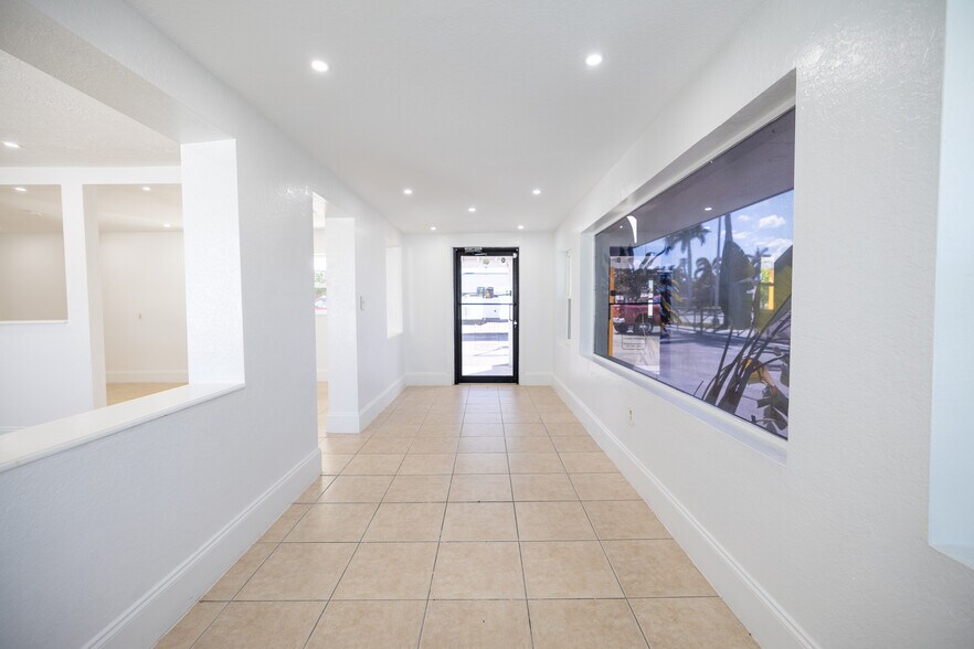 More Photos Of 4830 Palm Beach Blvd, Fort Myers Auto Repair For Lease