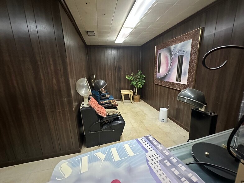 More Photos Of 3314 Millbranch Rd, Memphis Flex For Sale