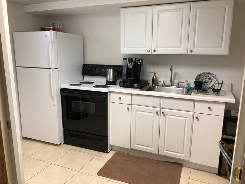 More Photos Of 200 N Adams St, Rockville Office For Lease