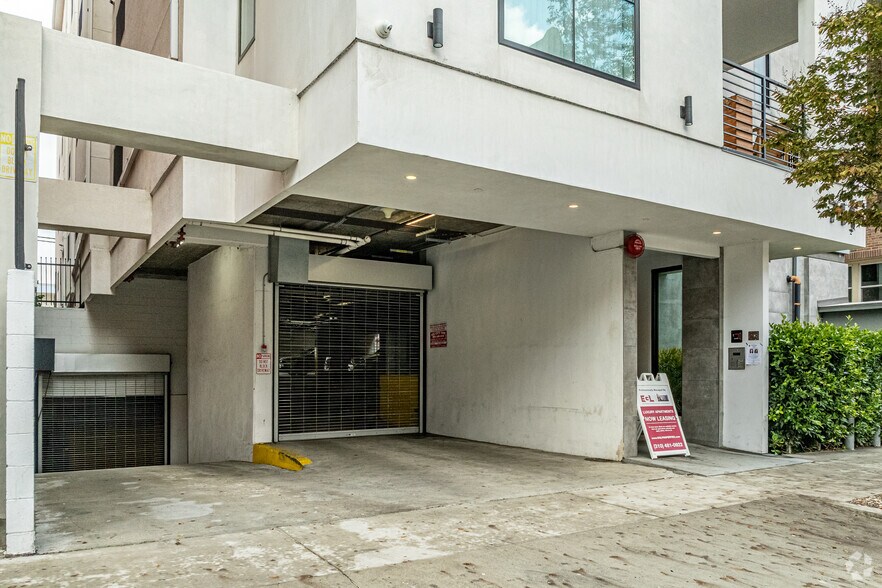 More Photos Of 744 S Mariposa Ave, Los Angeles Apartments For Sale