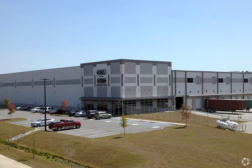 More Photos Of 455 Jimmy Deloach Pky, Savannah Warehouse For Lease